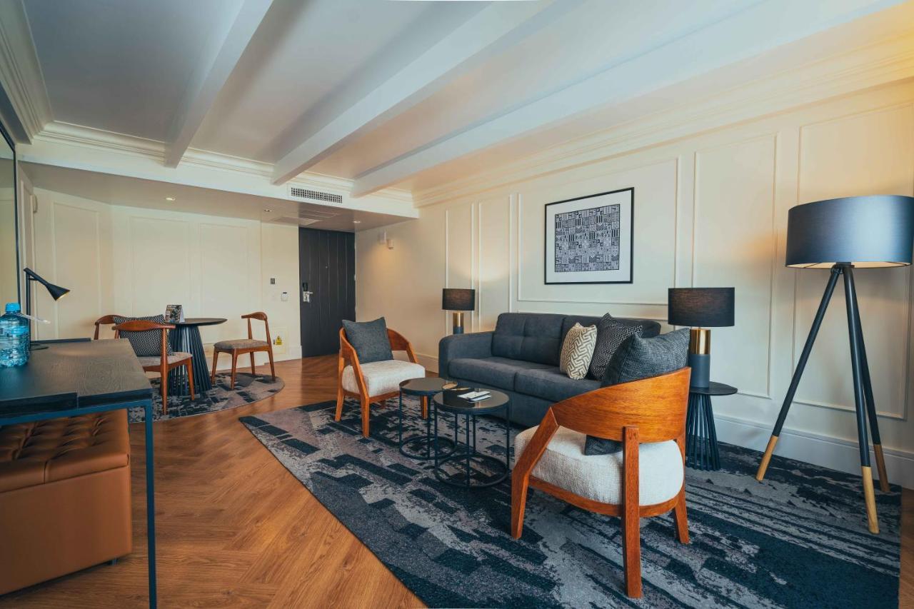 ホテル カーサ アンディーナ プレミウム ミラフローレス リマ エクステリア 写真 A suite at the hotel