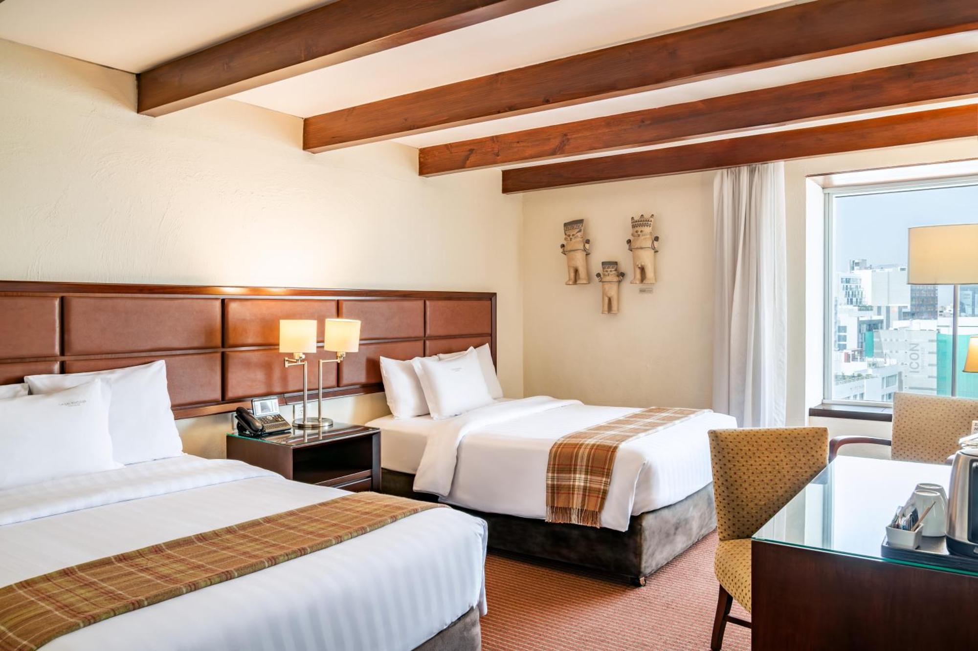 ホテル カーサ アンディーナ プレミウム ミラフローレス リマ エクステリア 写真 A room at the hotel