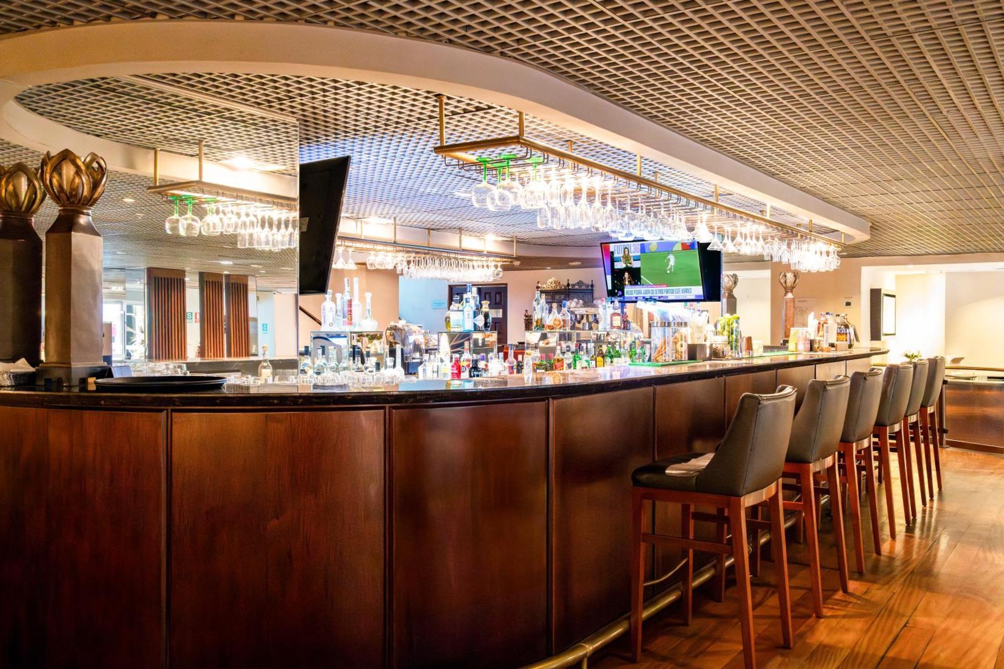 ホテル カーサ アンディーナ プレミウム ミラフローレス リマ エクステリア 写真 The bar at the 1905 Restaurant