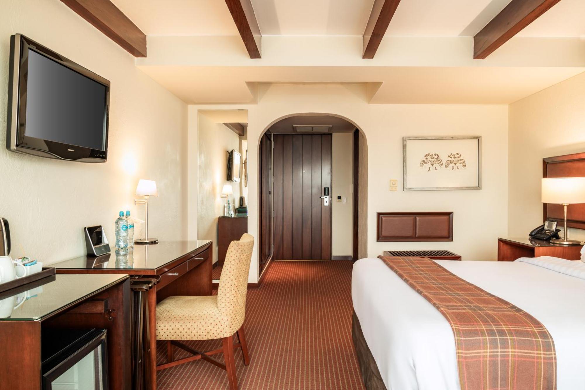 ホテル カーサ アンディーナ プレミウム ミラフローレス リマ エクステリア 写真 A guest room at the Hilton San Diego Bayfront
