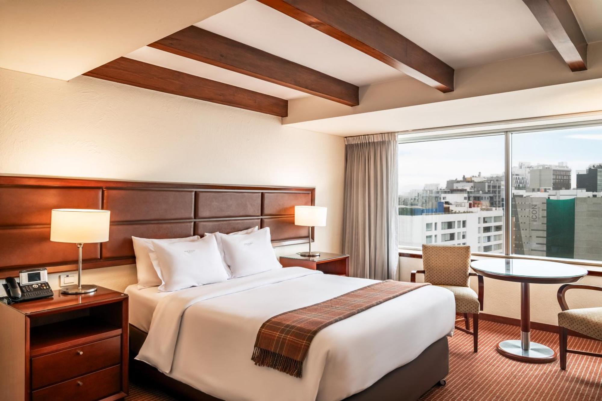 ホテル カーサ アンディーナ プレミウム ミラフローレス リマ エクステリア 写真 A room at the hotel